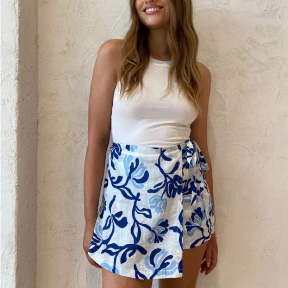 Faithfull The Brand Linen Eridani Skort In Ensola Floral Blue Size Small